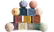 Puha szilikonos szenzoros építőkockák és labdák, 15 db-os Magni Magni3648